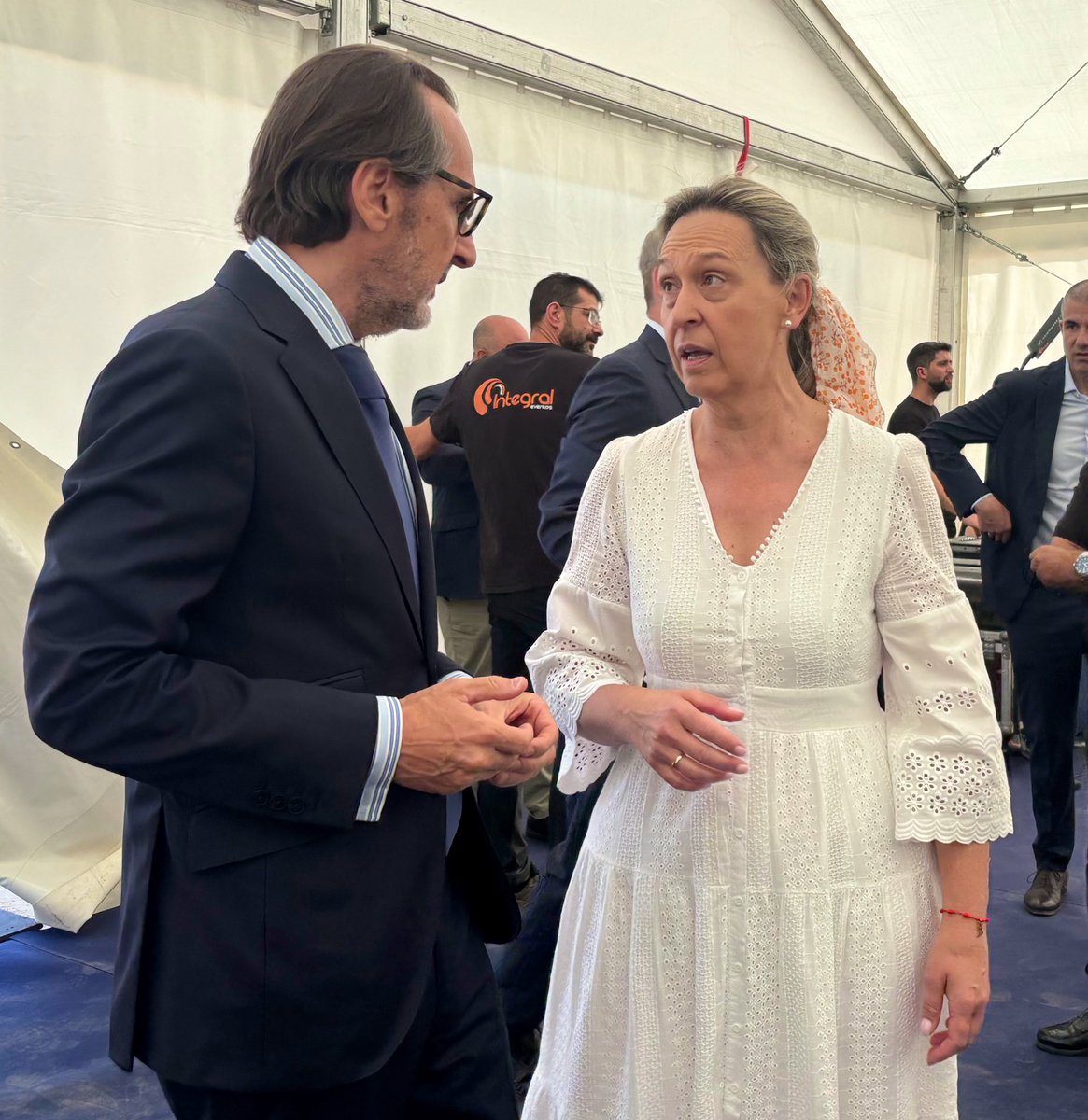 🚛🤝 Un placer intercambiar opiniones con el presidente del <a href="/gobjccm/">Gobierno de Castilla-La Mancha</a>, <a href="/garciapage/">Emiliano García-Page</a>; y la alcaldesa de #Guadalajara, <a href="/AnaGuarinos/">Ana Guarinos López</a>, sobre el papel clave del #sectorlogístico como motor estratégico para el desarrollo de la región.

<a href="/GuadalajaraAyto/">Ayuntamiento de Guadalajara</a> <a href="/FMLogistic_ES/">FM Logistic Ibérica</a> #CLM #FMLOGISTIC