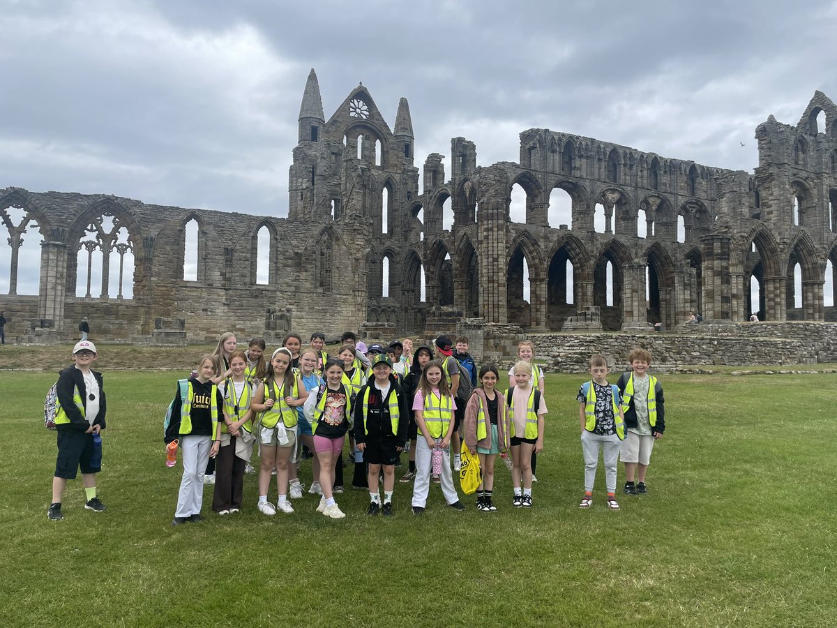 LindenRDCedar's tweet photo. Whitby Abbey! #LindenRoadAcademyCedar #LindenPersonalDevelopment #LindenLearning https://t.co/jEYMySPVqe