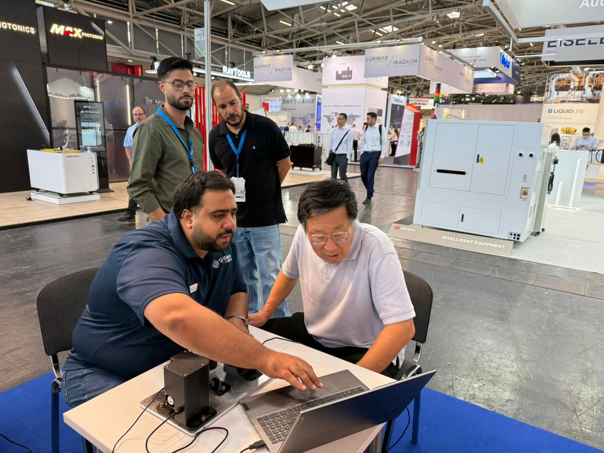 🔵 Live at #CLEOEurope — where innovation meets application.
We’re showcasing our latest FT-IR breakthrough: compact, deep MIR, and developed with the #BROMEDIRConsortium.
Meet Dr. Yasser Sabry &amp; Dr. Mazen Erfan to explore it live.
#SiWareSystems #CLEO2025 #FTIR #DeepMIR