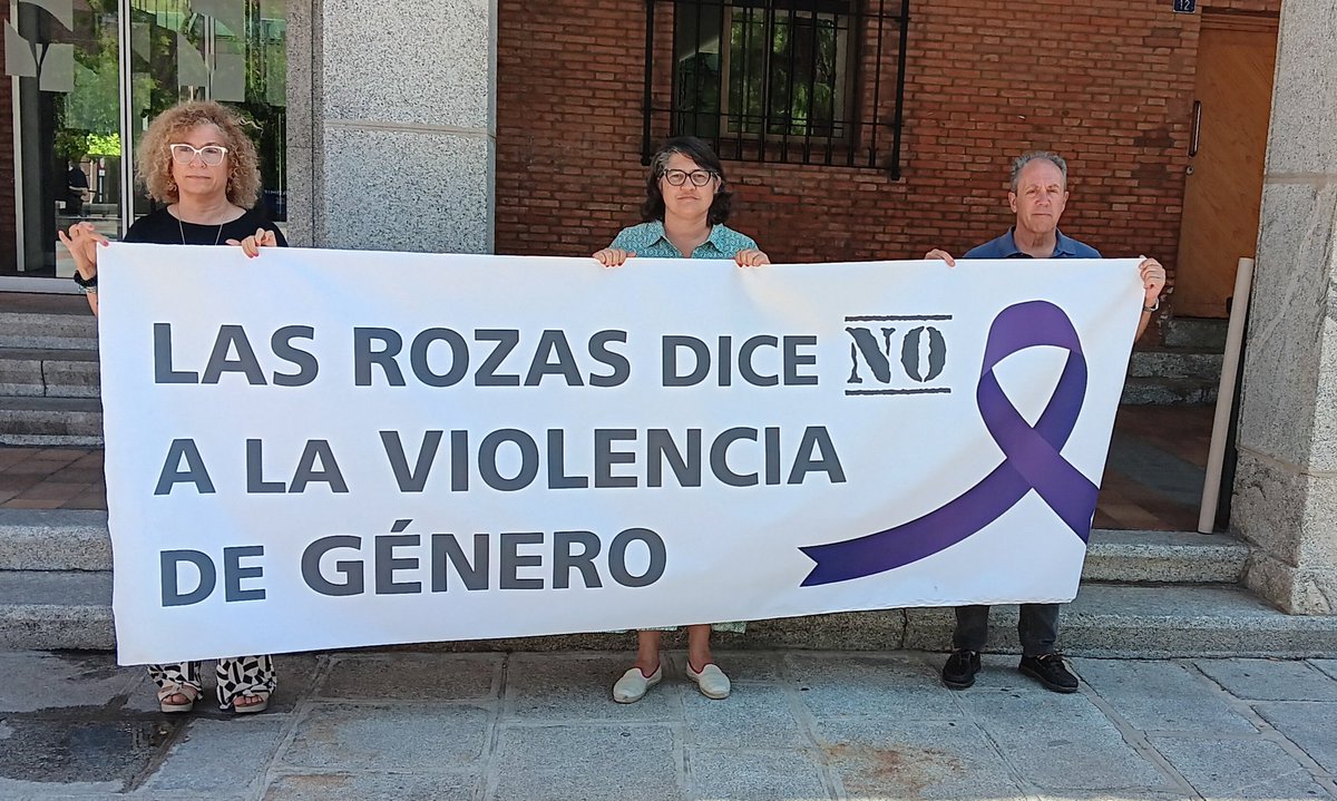 Nos sumamos al minuto de silencio por el último asesinato machista en Madrid.
Basta ya de violencia sobre las mujeres 

#NiUnaMenos