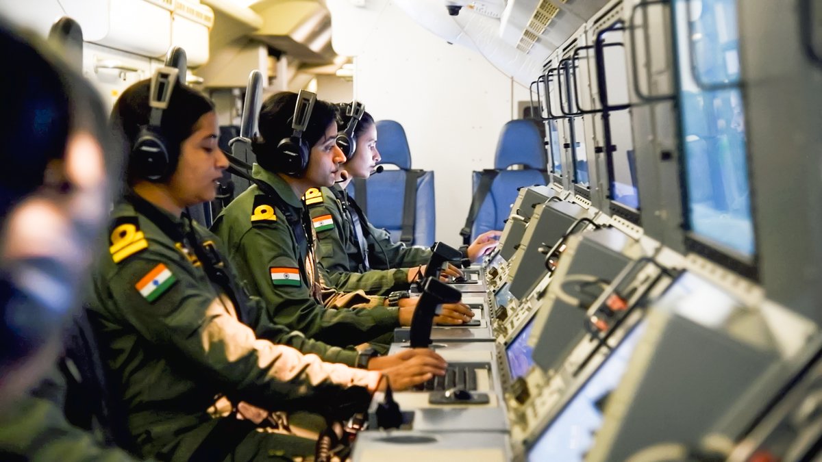 IN_HQENC's tweet photo. ๐Continuous Watch - Uninterrupted Surveillance โ๏ธ
#WorkingWednesday #SkillsForLife #CombatNavy โ๏ธ https://t.co/kUQILsdpdb