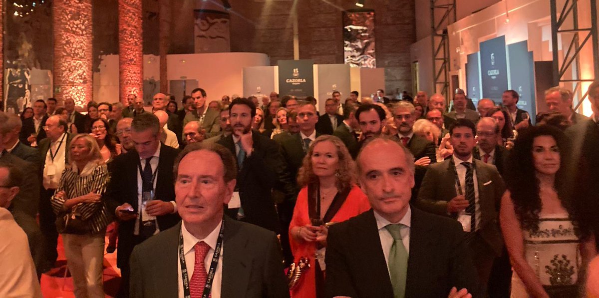 Ayer asistí a la celebración del #15aniversario de <a href="/CazorlaAbogados/">Cazorla Abogados</a>, un evento con más de 250 personalidades del ámbito judicial, empresarial e institucional.

¡Enhorabuena a todo el equipo!

<a href="/LuisCazorlaGS/">Luis Cazorla</a> <a href="/mccamposacunha/">Concepción Campos</a> 
#CazorlaAbogados #Excelencia #Abogacia