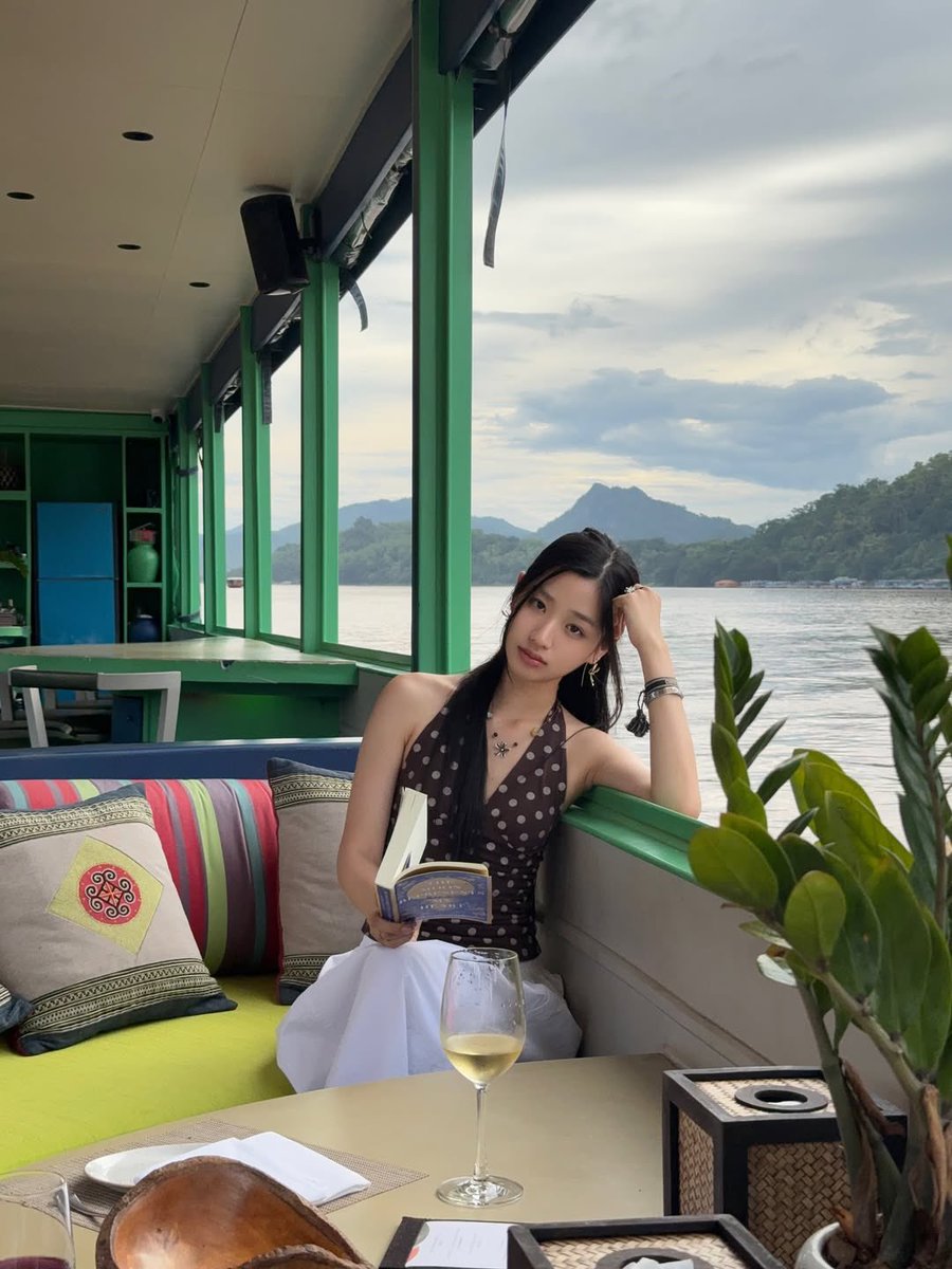 filmbyluv's tweet photo. [250625] ; tontawan ig post: like a dream🌅 — (1/3) 

@.MekongKingdoms
#MekongKingdoms #luangprabang #AvaniLuangPrabang
#sunsetcruise #mekongriver 
#TheMarComPro

#tontawan #intuyou https://t.co/xvY3BzCi6h