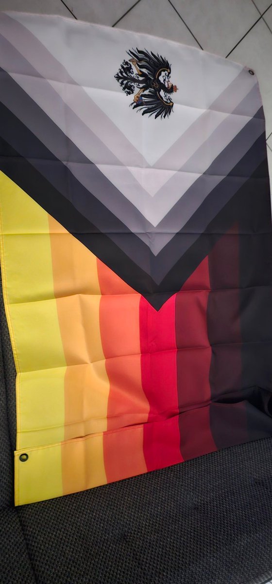 Keine Angst wird noch gebügelt 😄
Danke <a href="/ArnoNymuski/">ArnoNym</a> 👍🏻
#Stolzmonat