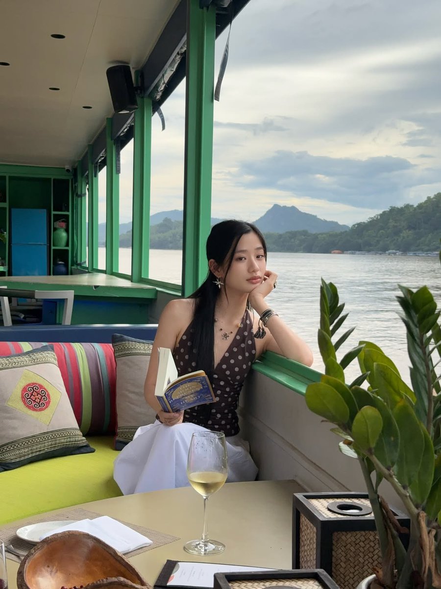 WinTuOfficialTH's tweet photo. Instagram Update : @tontawan_t
like a dream🌅
@.MekongKingdoms
#MekongKingdoms #luangprabang #AvaniLuangPrabang
#sunsetcruise #mekongriver
#TheMarComPro
#tontawan https://t.co/Rj9MEfGTsX