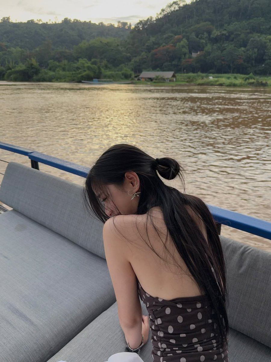 WinTuOfficialTH's tweet photo. Instagram Update : @tontawan_t
like a dream🌅
@.MekongKingdoms
#MekongKingdoms
#luangprabang
#AvaniLuangPrabang
#sunsetcruise #mekongriver
#TheMarComPro
#tontawan https://t.co/zlGkgvvRCs
