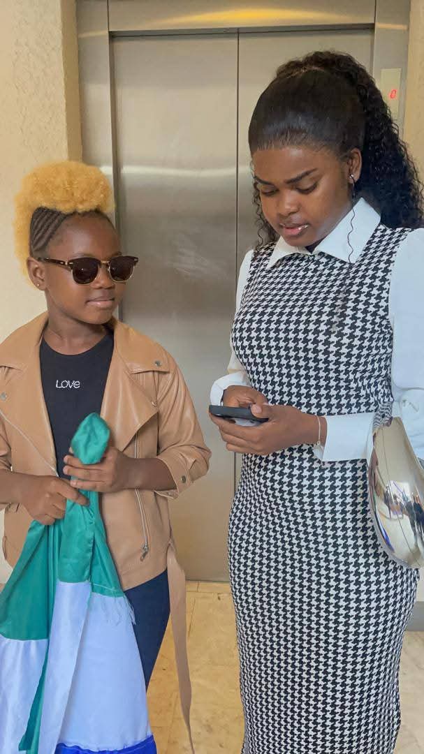 BILLSONB1's tweet photo. Once upon a time Jenny S from Sierra Leone 🇸🇱 and Jarvis from Nigeria 🇳🇬 

But first enjoy this sound on TikTok, her latest song 👇 
https://t.co/2aPidzdMLC https://t.co/cyCvAFlKJZ