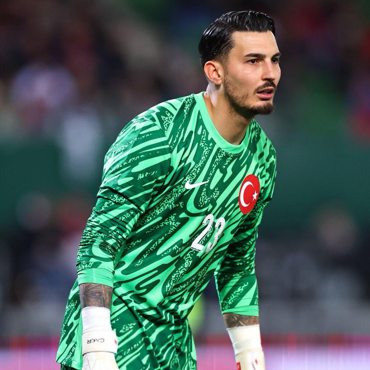 🔥 Uğurcan Çakır’ın Galatasaray ile her geçen gün daha fazla ismi anılıyor.

Siz Uğurcan’ı takımımız da görmek ister misiniz?