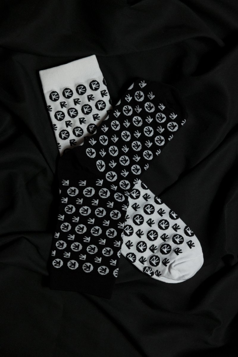 En cinco horas saco tema, saco camiseta nueva y saco calcetines

PFF