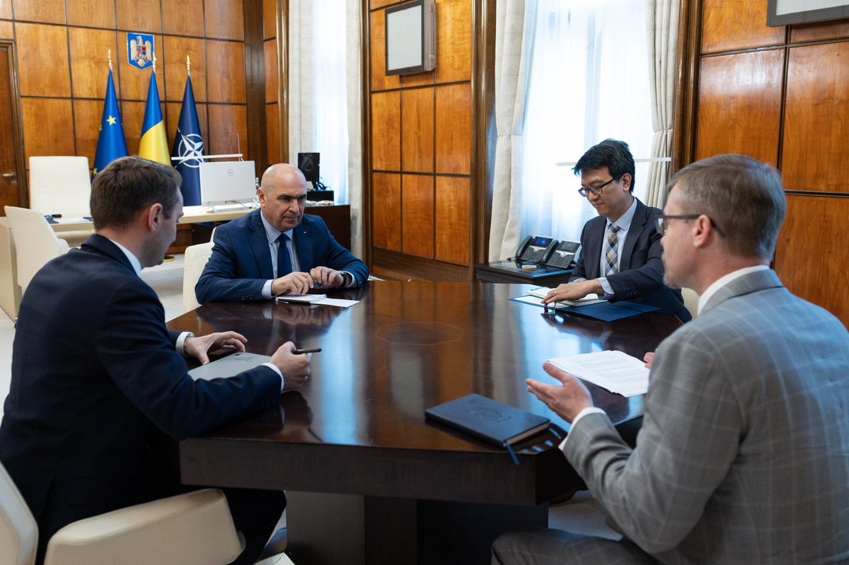 Productive meeting today with Chargé d’Affaires Michael Dickerson from the U.S. Embassy. We discussed deepening our security and military cooperation, as well as strengthening economic ties. Romania remains firmly committed to our Strategic Partnership with the United States — a