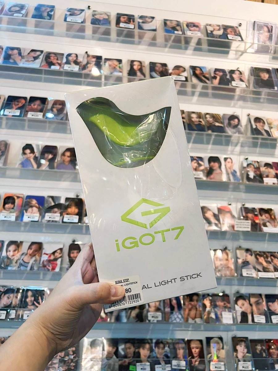 CLEARANCE SALE | WTS LFB PH

GOT7 OFFICIAL LIGHT STICK VER 3 / AGHABONG V3

950 php

Sealed / unused / mint condition

Can do sdd / sco / store pick up

DM to ORDER 📥