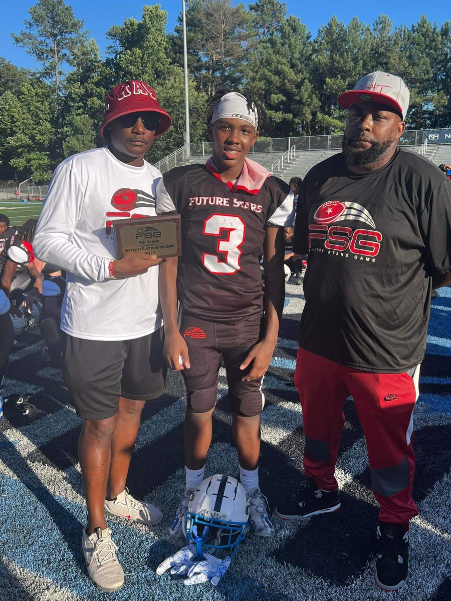 kareemshaw5star's tweet photo. 2022 7th Grade @FutureStarsGame for #TeamSC . I've been making plays on both sides of the ball against the best of Georgia and Florida Boys. Defensive Game MVP!!! @GaffneyFootball @DFO_AJ @elitefootballac @_CoachClem @BALLERSCHOICE1 @Bullough40 @AlPopsFootball https://t.co/Ub9OXjbnO8