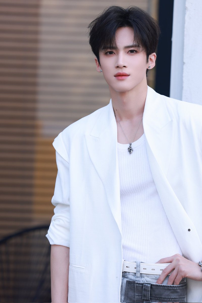 yanan_de_ayi's tweet photo. 06.25 🩵 Weibo Update
Looking for ways to cool down in summer🙋🏻
#IrregularUpdates
#GettingThroughSummer
#옌안 #YANAN #闫桉
https://t.co/FbMdEggtFg
5p https://t.co/zL35Jja3MG