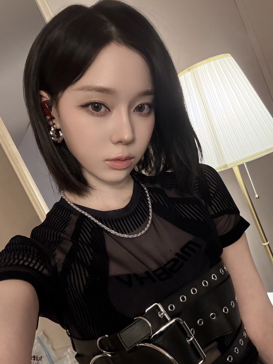 nano_winter's tweet photo. 흑단발 셀카 와따.. https://t.co/Ww0Z6htYb1