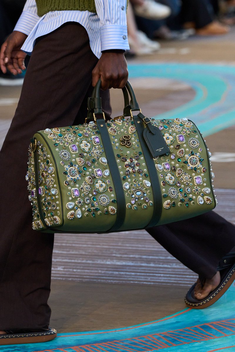 itgirlbackup's tweet photo. Bags at Louis Vuitton Menswear ss26 https://t.co/Glswhu5KTb