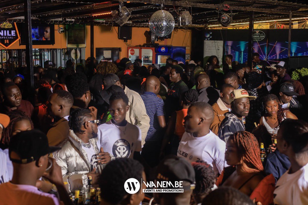 The crowd was grooved 👌🏽😂