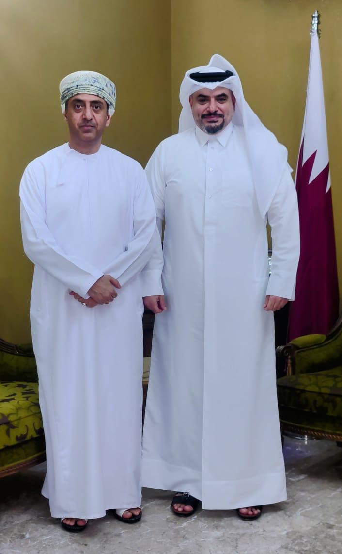 استقبل سعادة القنصل العام السيد/نايف شاهين السليطي في مكتبه سعادة المهندس/ سامي الخنجري القنصل العام لسلطنة عمان في كراتشي في زيارة تعبّر عن عمق العلاقات الثنائية ومتانة الروابط بين الشعبين،و أعرب سعادته عن تضامن بلاده الكامل مع دولة قطر والدعم الثابت لما فيه خير واستقرار المنطقه