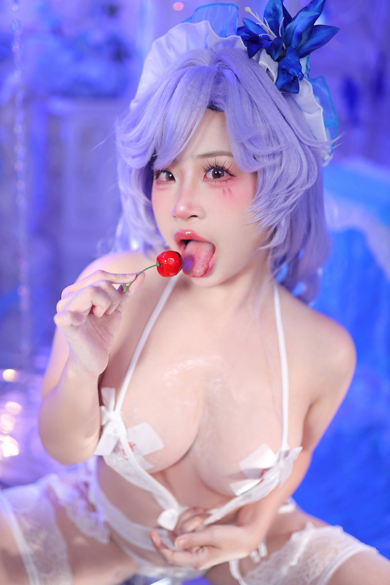 🍒 or me?
#Cantarella 
This cute girl will be for June rewards patr0n 💗 https://t.co/hEufpnzQux