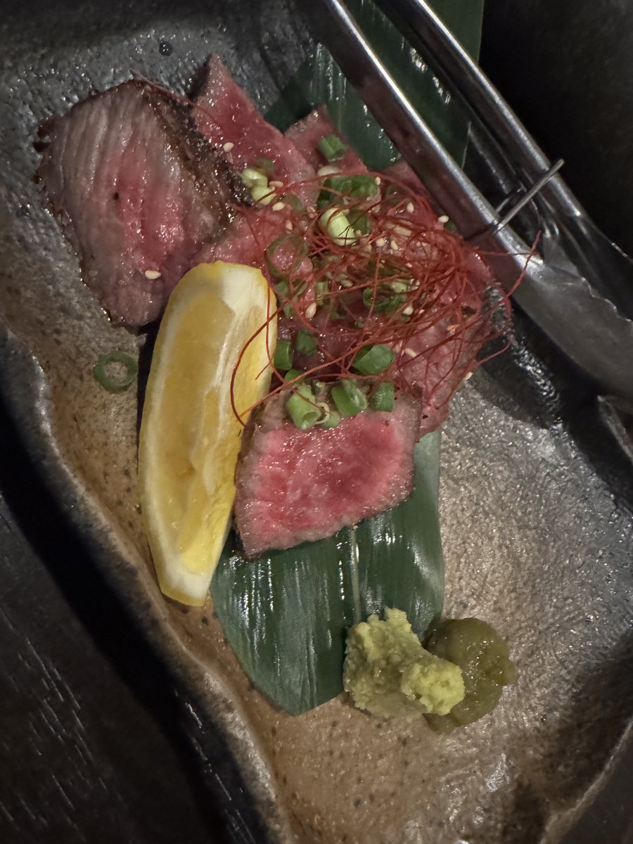 s32_tw's tweet photo. お刺身 牡蠣 米沢牛 冷たい肉そば
美味しかったー https://t.co/GEAQAr3eDo