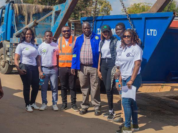 ZOOMLION LAUNCHES SANITATION IMPROVEMENT PROGRAMME IN BAULENI! 

On Thursday 19/06/25, Zoomlion Zambia Limited proudly took advantage of the official Bauleni Garbage Clearance Project flag-off to launch our Sanitation Improvement Programme (SIP).
#ZoomlionDeyWork #ZoomlionZambia