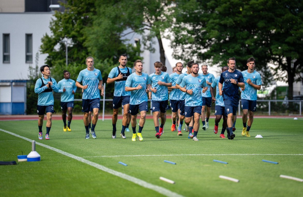 Bundesliga2_EN's tweet photo. 📰 VfL Bochum has allowed Patrick #Drewes, Lukas #Daschner and Agon #Elezi to start looking for new clubs.
🔄 Patrick Drewes may join Borussia Dortmund.
🗞️ https://t.co/YEqMJd3Sf1, https://t.co/oQnz9GSKcE
#Bundesliga2 #VfLBochum #BVB https://t.co/0YwtHzzurO