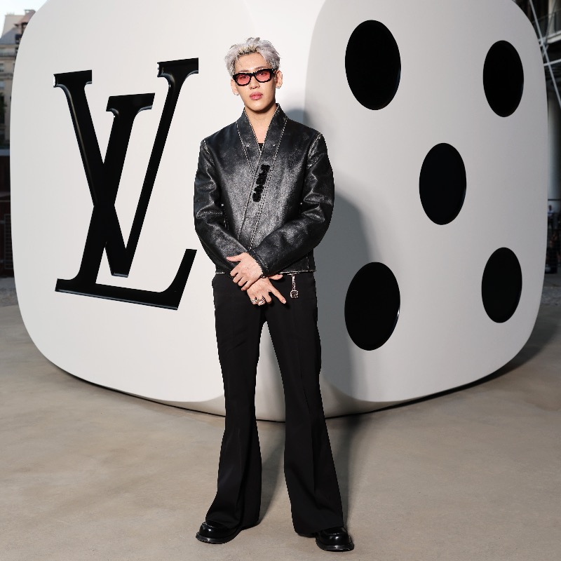 LouisVuitton's tweet photo. Men’s Spring-Summer 2026 Show. Jackson Wang, Sho Hirano, Bambam, Tyshawn Jones, Yuta and Gong Yoo attended the collection unveiling by Pharrell Williams. 

#LVMenSS26 #PharrellWilliams #LouisVuitton