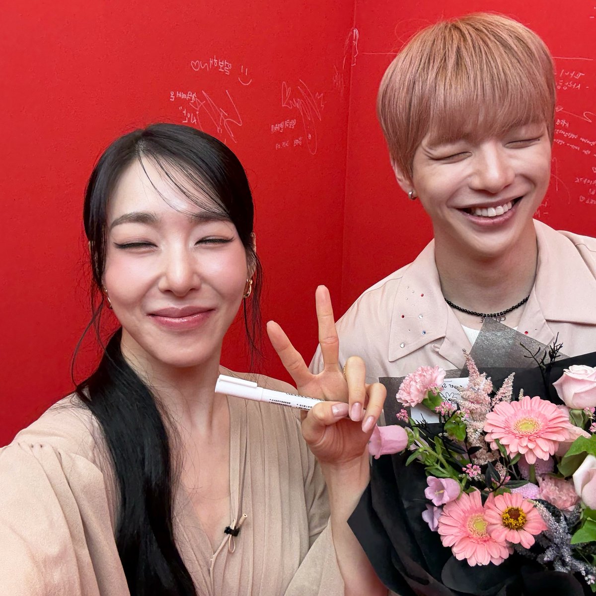 fany_expert's tweet photo. Tiffany young 💞 &amp; Kang Daniel ✨ Face talk episode 13 

#TiffanyYoung #Tiffany #FaceTalk 
#GirlsGeneration #SNSD #GG 
#Young1 #YoungOne #YoungOnes #Sone #sones https://t.co/3KNtb7PJgP