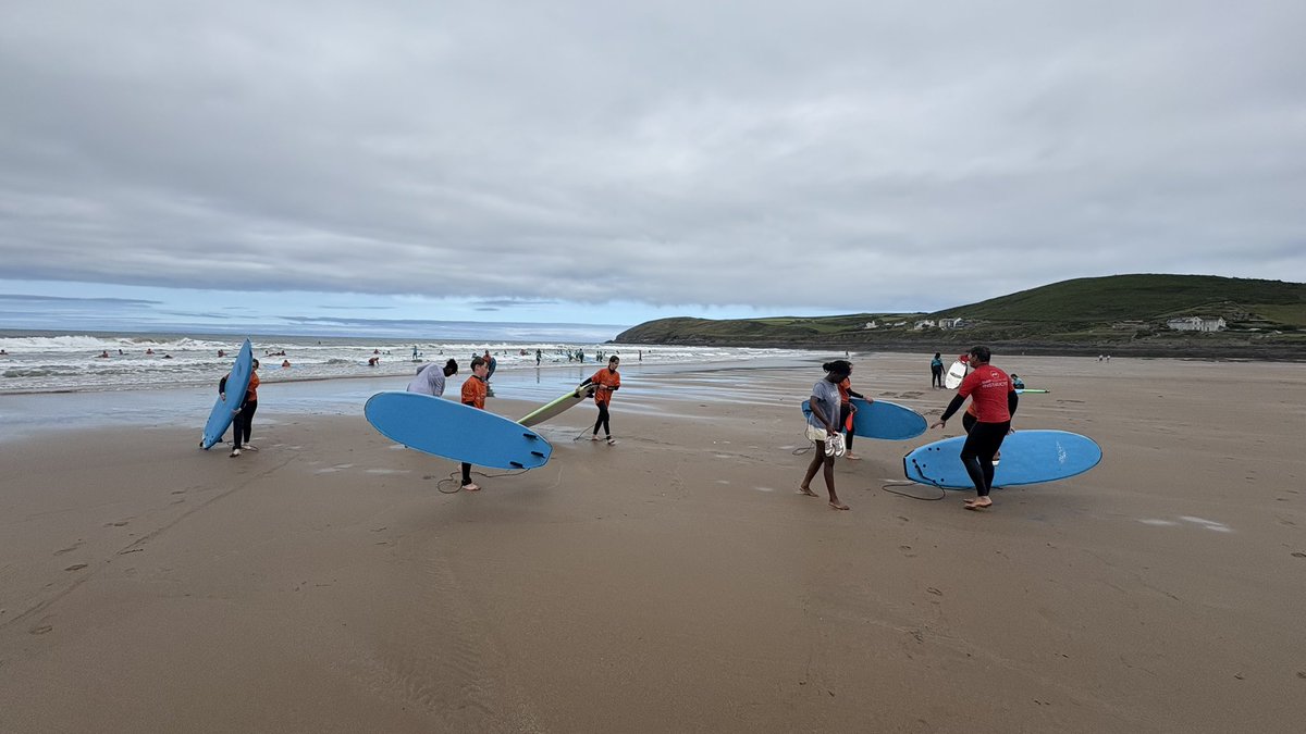 Alleyn's Activities Week (@alleyns_aw) on Twitter photo Surfs up dude ! Year 8 having a totally rad day at Croyde <a href="/AlleynsSchool/">Alleyn's School</a> <a href="/_JaneLunnon/">Jane Lunnon</a> #AlleynsAdventure #AlleynsYear8 #AlleynsLower 🏄‍♂️🏄‍♀️🏄🤟🤙 Surfs up dude ! Year 8 having a totally rad day at Croyde <a href="/AlleynsSchool/">Alleyn's School</a> <a href="/_JaneLunnon/">Jane Lunnon</a> #AlleynsAdventure #AlleynsYear8 #AlleynsLower 🏄‍♂️🏄‍♀️🏄🤟🤙