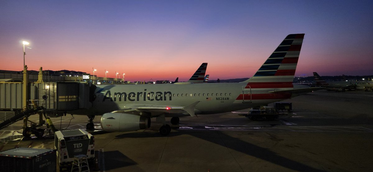 love_corey's tweet image. GM the beautiful sunrise from @Reagan_Airport @TuckerFox5 @Conthescene @MikeTFox5 @MatthewCappucci @TaylorGrenda @gwenfox5dc @caitlinrothfox5 @JenDelgadoFOX @accuweather @weatherchannel @capitalweather