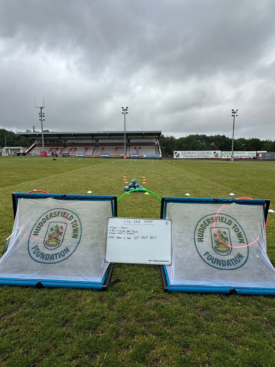 htafcfoundation's tweet image. ⚽️⚪️🔵
All set up at @BatleyRLFC to support Field Lane JI&N School Sports Day.
We look forward to supporting the students throughout and testing their skills with our football challenge! 🥅
@PLCommunities @BatleyTrust #PremierLeaguePrimaryStars