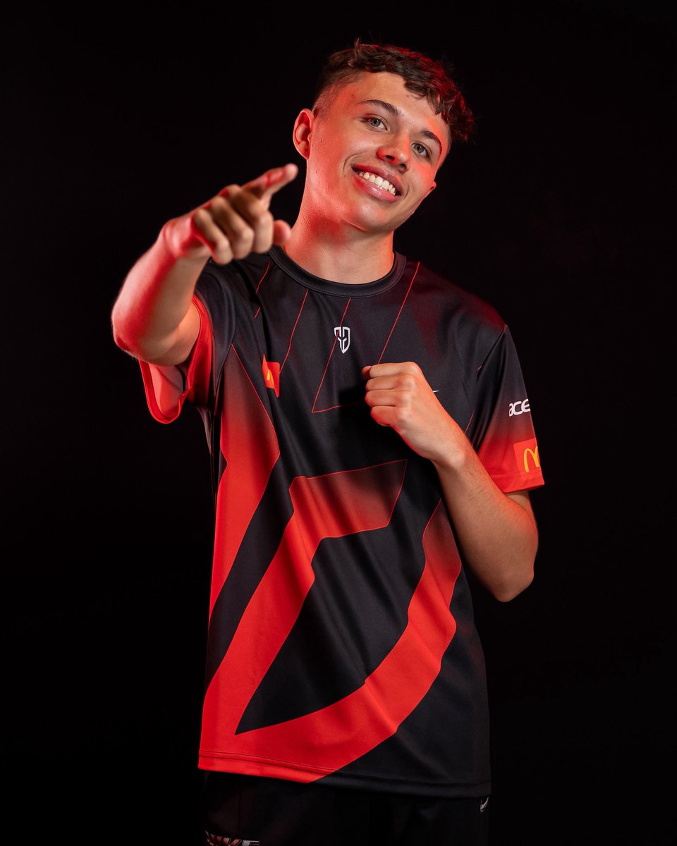 Another lap around the sun!🎂

Wishing a massive happy birthday to one of our newest signings, Nathan Watt 

The sim racing world better buckle up - man’s just getting started! Skrrr vroom vroom!💨

#GoliathGamingArmy #GGRacer