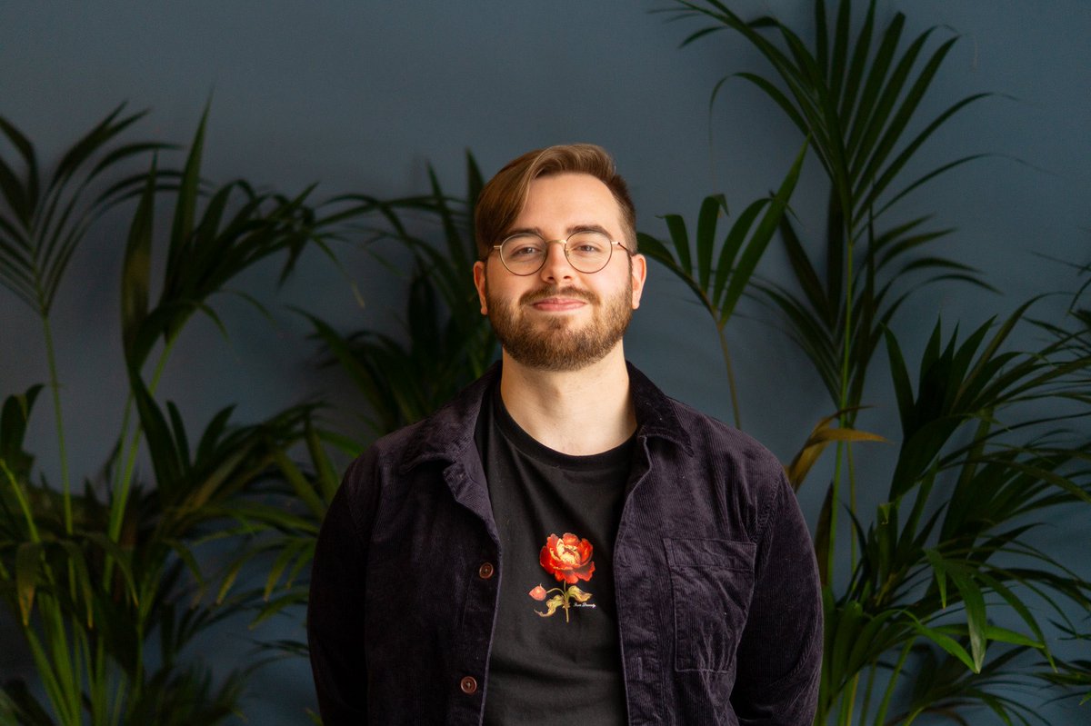 We stellen jullie graag voor aan Jasper! Hij is een recent afgestudeerd interactief developer aan de Hogeschool Leiden. Vorig jaar liep hij al afstudeerstage bij Zooma, en nu is hij weer terug om als developer het team te komen versterken!

zooma.nl/blog/even-voor…