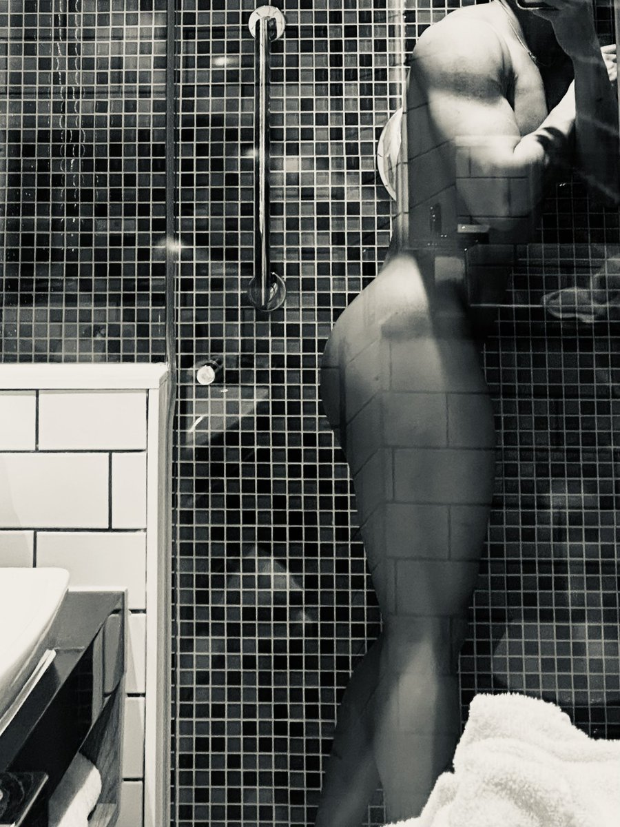 p0mel016 tweet media