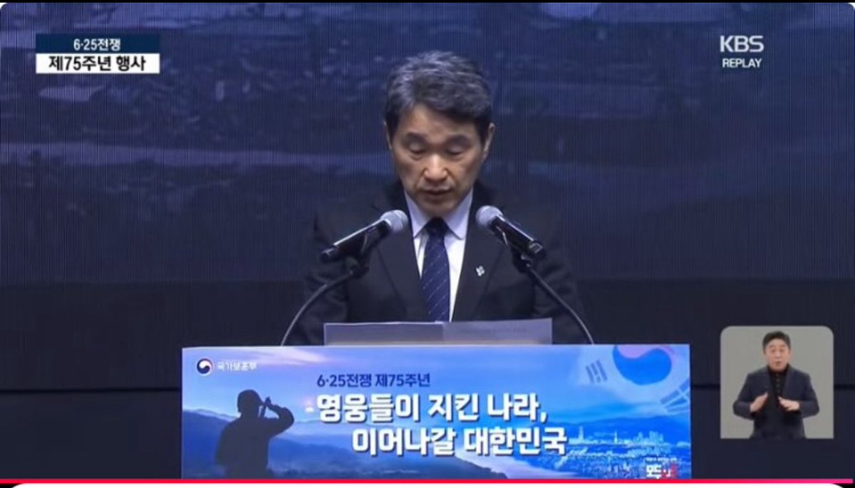 일어나..걷자! tweet media