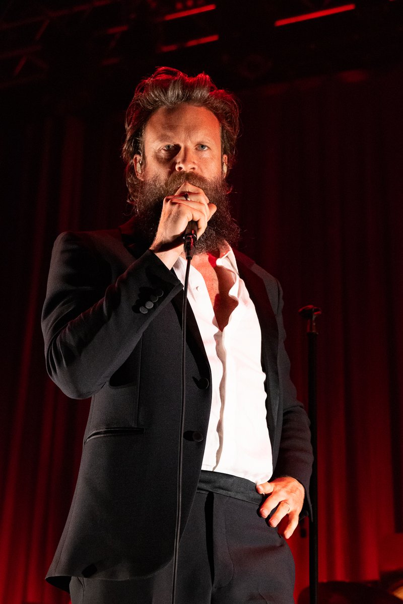 Eccentric singer-songwriter <a href="/fatherjohnmisty/">Father John Misty</a> had the audience at #O2AcademyLeeds mesmerized 🌟

📸 @unholyracket 

O2 Academy Leeds - 22.06.2025