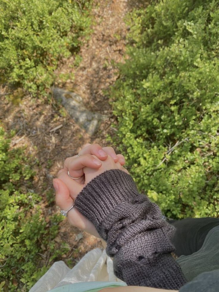 faerqivv's tweet image. one [1] month with my lady! everyone, please stand up and give her a round of applause for putting up with me. i love you, baby ♡