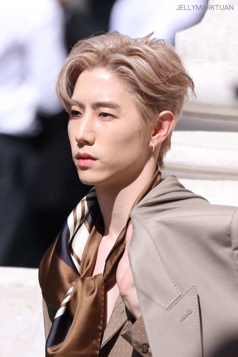 jellymarktuan's tweet photo. 250624 Men’s Summer 26

MARK TUAN AT YSL SS26 PFW
#MarkTuanxYSLSS26 https://t.co/3tbmNUpEL9