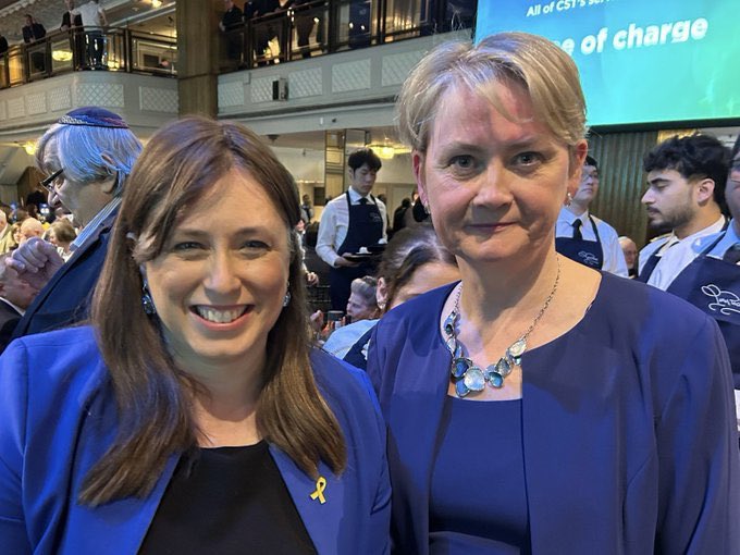 Yvette Cooper, who pretended her second home was her main home to swindle the taxpayer out of the mortgage payments. All her homes should be seized as the proceeds of crime. She should be jailed and her pension forfeited, as well as black listed from public office for life #pmqs