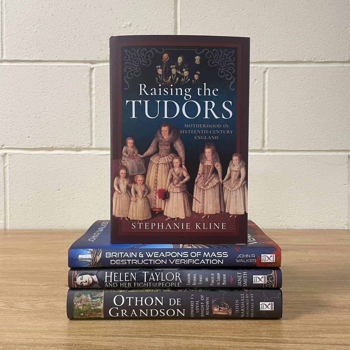 🔥 New books have landed at P&amp;S HQ! 🔥

📚 What are you reading this weekend? 🤓