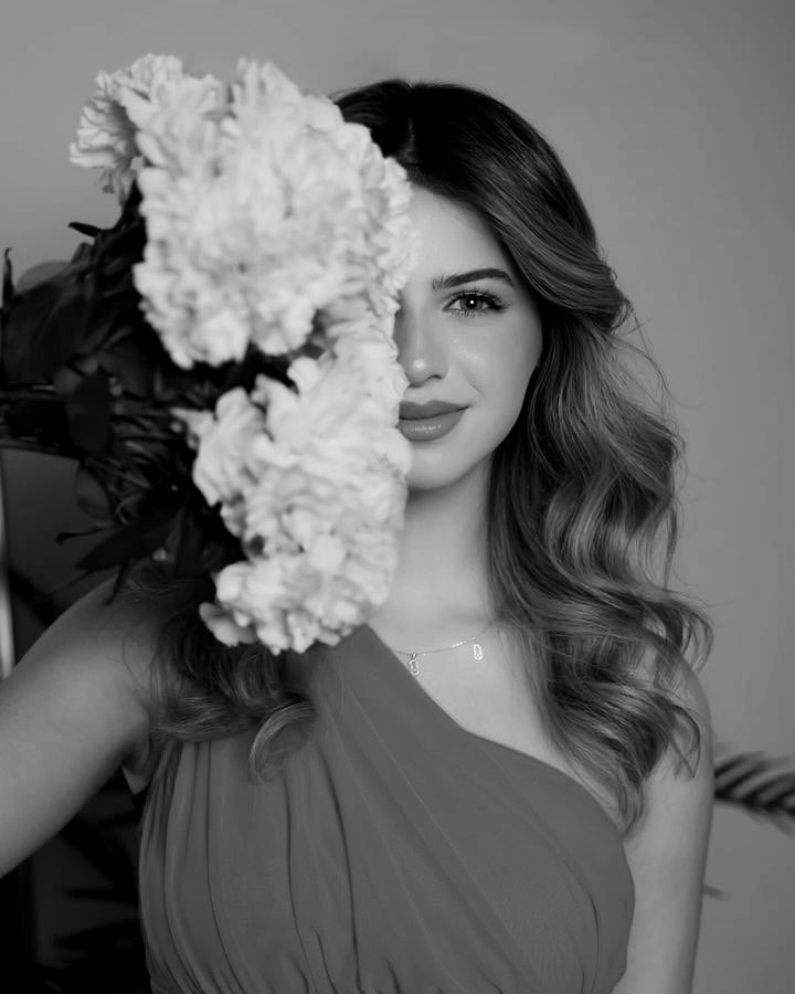 ،

،

              نويتك سّر لـكن العيون سولفت بك❤️..

،
،

#توته