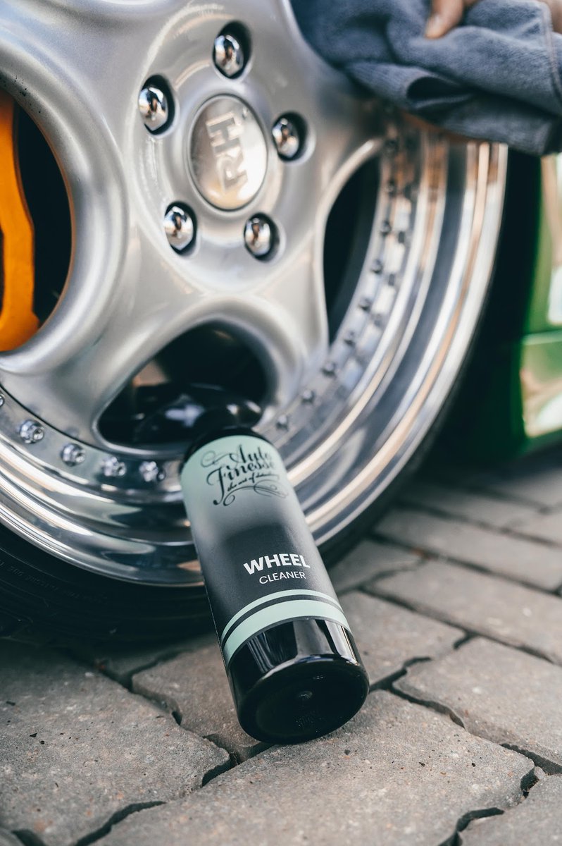 The Essential solution for wheel Wednesday...

autofinesse.com/products/essen…

#autofinesse #theartofdetailing #detailersfuel #detailing #detailer #carcareworldwide