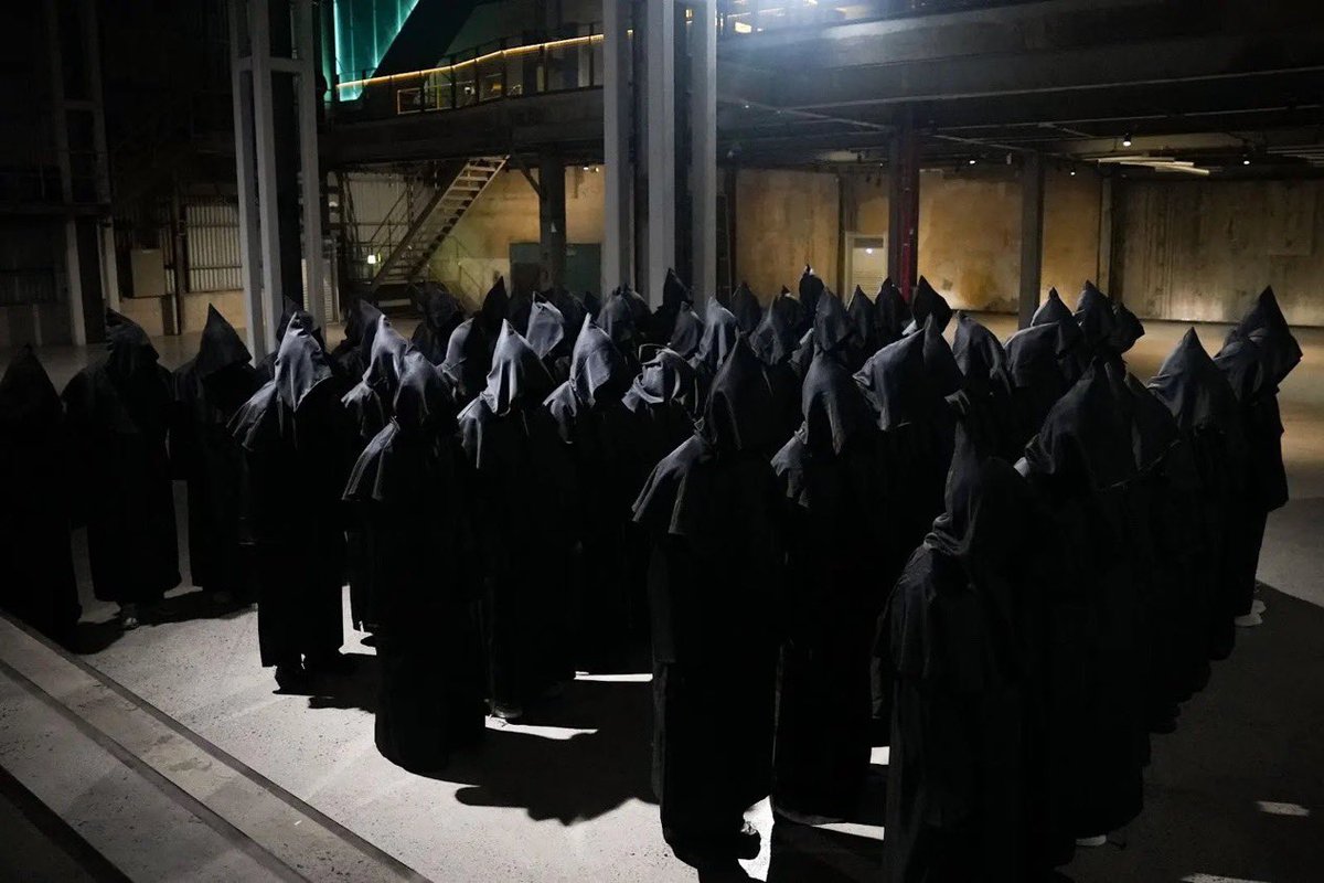 celine. ༘⋆𖤐 tweet media