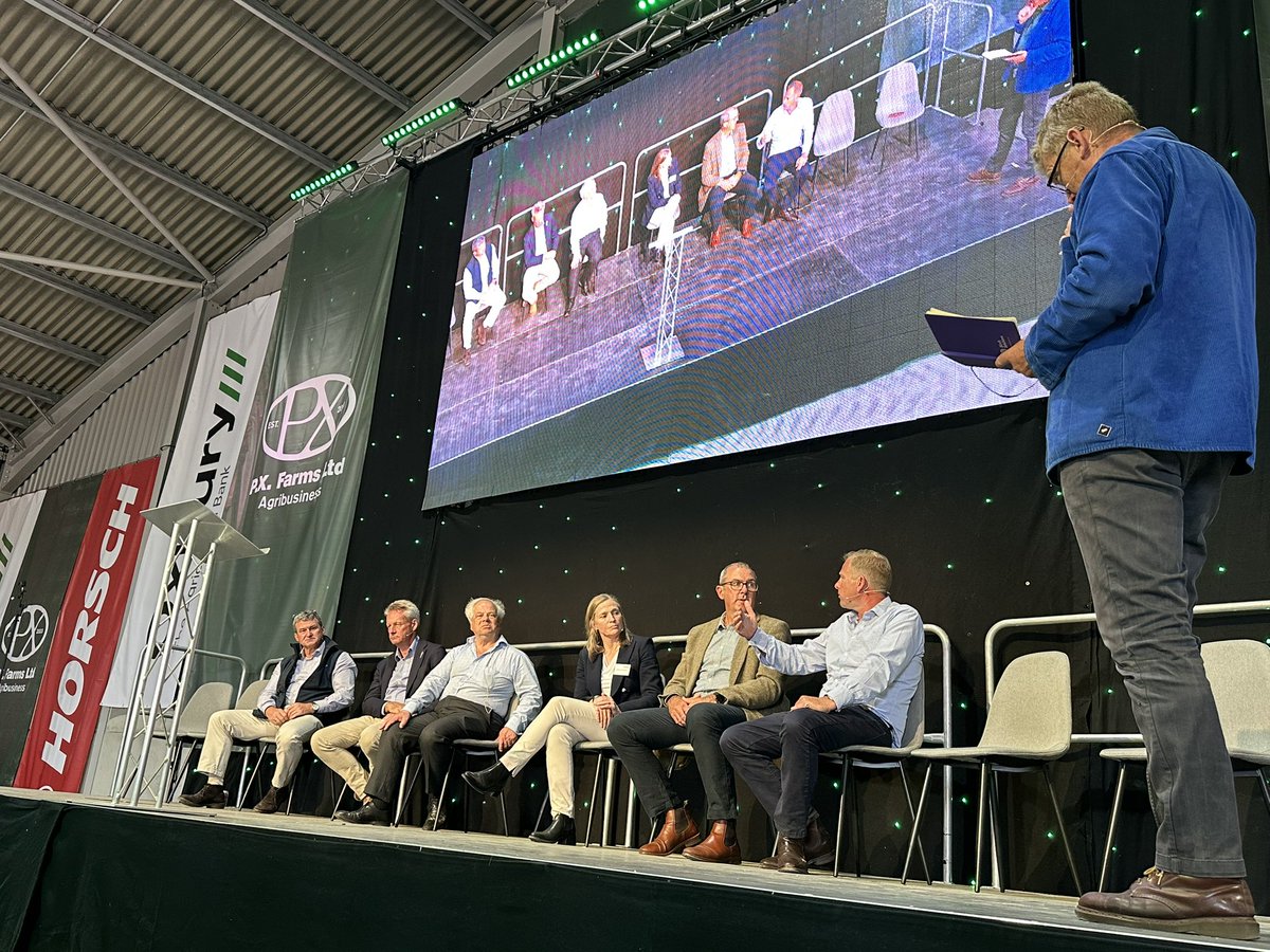 Discussion time at <a href="/Pxfarms/">James S. Peck</a> open day. Yield, output, climate, environment, gov policy, SFI, subsidies, livestock all covered