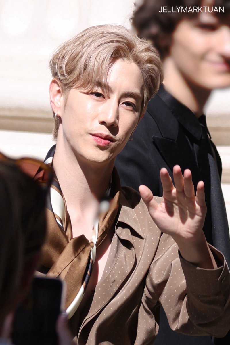 jellymarktuan's tweet photo. 250624 Men’s Summer 26

MARK TUAN AT YSL SS26 PFW
#MarkTuanxYSLSS26 https://t.co/SE03qA5oTC