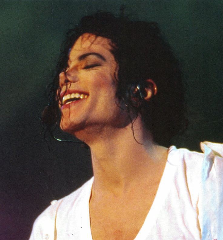 16 anos sem o maior artista de todos os tempos, do homem que genuinamente tinha como filosofia de vida ajudar os outros, que nunca mudou seus princípios mesmo com tudo que sofreu. 

Michael, vc partiu mas o seu legado continua vivo e será eterno. Te amo pra sempre 🤍
