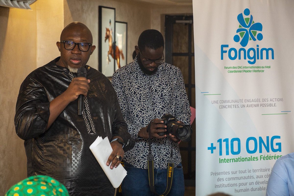 ToureSadya's tweet photo. Les actions du @FoNGIM_Mali ne se font jamais sans les autorités, ni sans les communautés. Elles se construisent avec.
C’est ce dont nous avons discuté hier autour d’un café avec les ONG membres FONGIM, des journalistes, influenceurs et partenaires engagés.#LeMalienAction #FONGIM https://t.co/zdn9jr0rDG