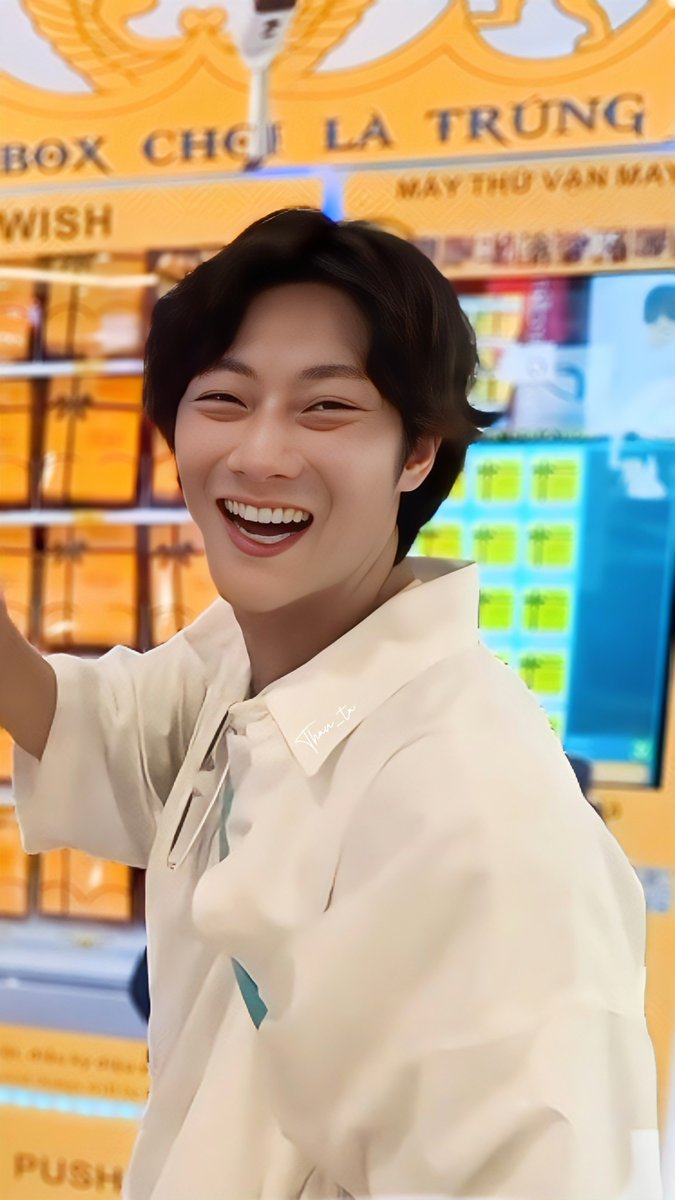 หวานกว่าหวานเย็น คงจะเป็นรอยยิ้มพี่นี่แหละค่ะ
#พี่จอง 
#ด้อมบัวลอยไข่หวาน