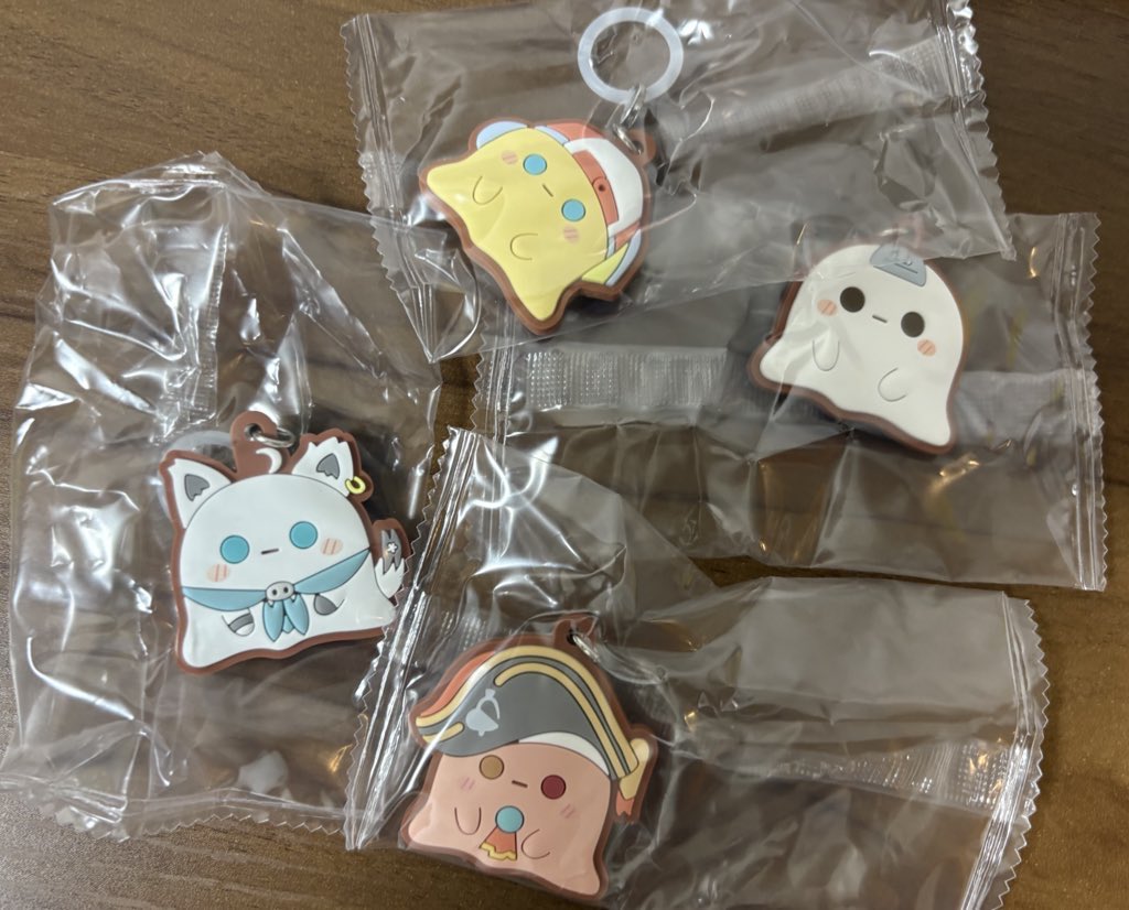 HuskyOrange0925's tweet photo. 【ホロライブ交換】【もちぽよちゃん交換】
もちぽよちゃん ぷっくり めじるし アクセサリー ホロライブ

譲　もちぽよ、こんこん、せんちょ、きゃっぷ

求　すたぁ

当方複数:1可能
大阪市内手渡しまたは郵送希望

条件合う方よろしくお願いします

#ホロライブ交換 https://t.co/0Qw6tW6OoR