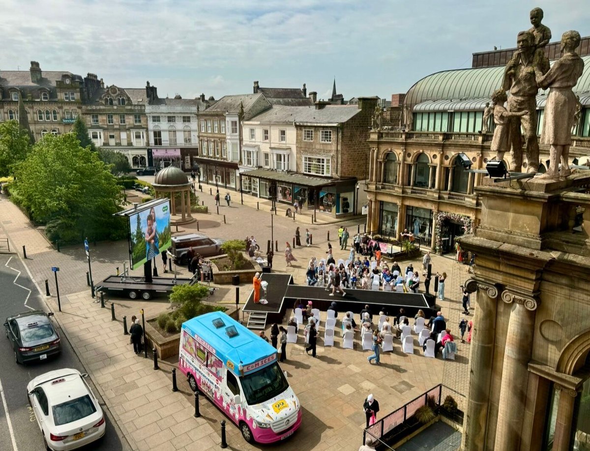 AVMatrix1's tweet image. 🛻🏛️ Where's you next outdoor event?

We provide Trailer LED screens and Stages which are speedy to set up in public squares and streets to support a range of temporary outdoor community events.

🌐 av-matrix.com

#LEDscreenhire #staging #eventprofs