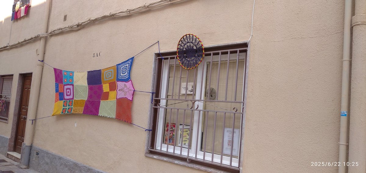 arten_tado's tweet photo. Nueva decoración en la fachada de @lanasorihuela https://t.co/1xsB2NsOlD
